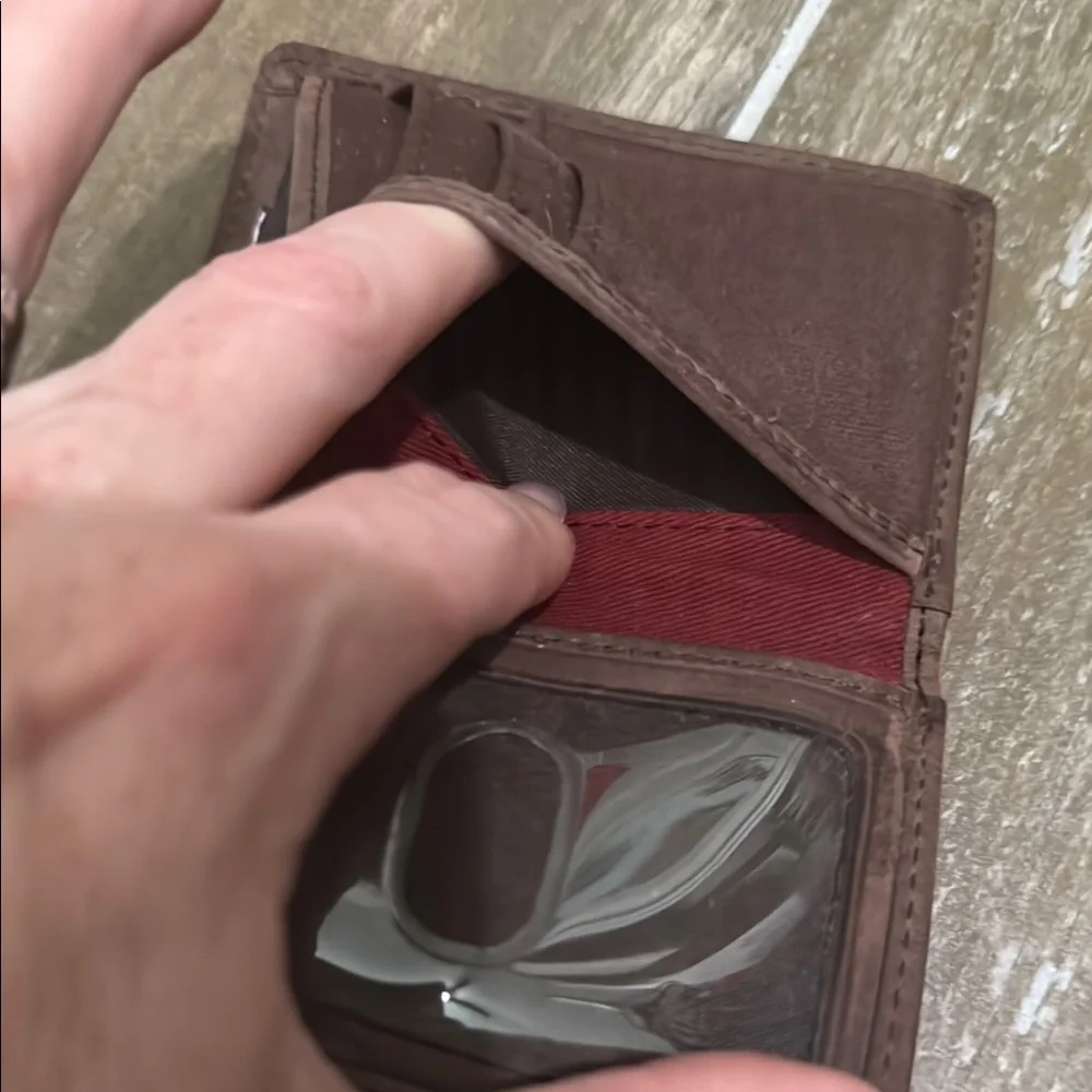 SwissGear Brown Leather Key & Card Holder